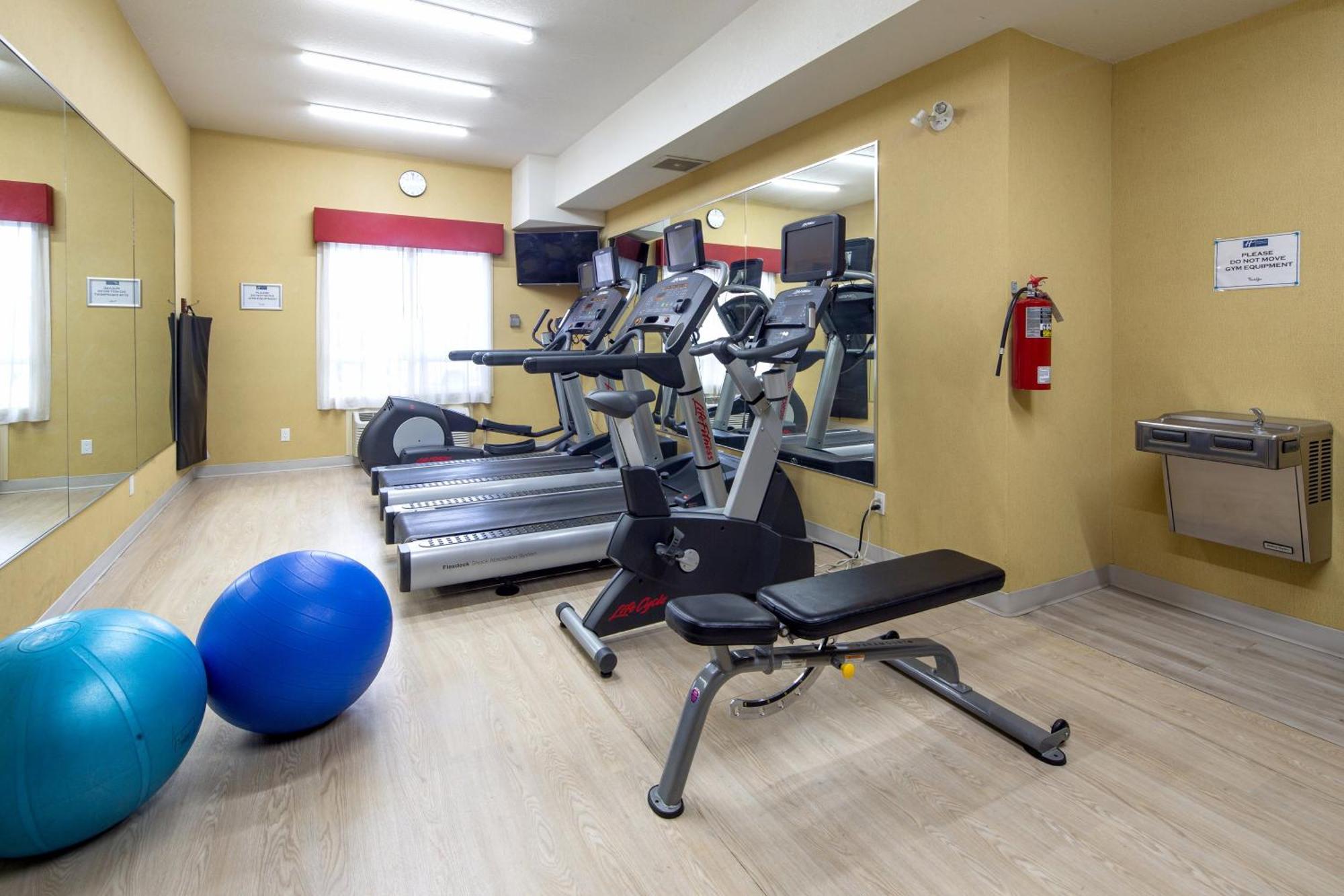 Holiday Inn Express Hotel & Suites Edson By Ihg Dış mekan fotoğraf
