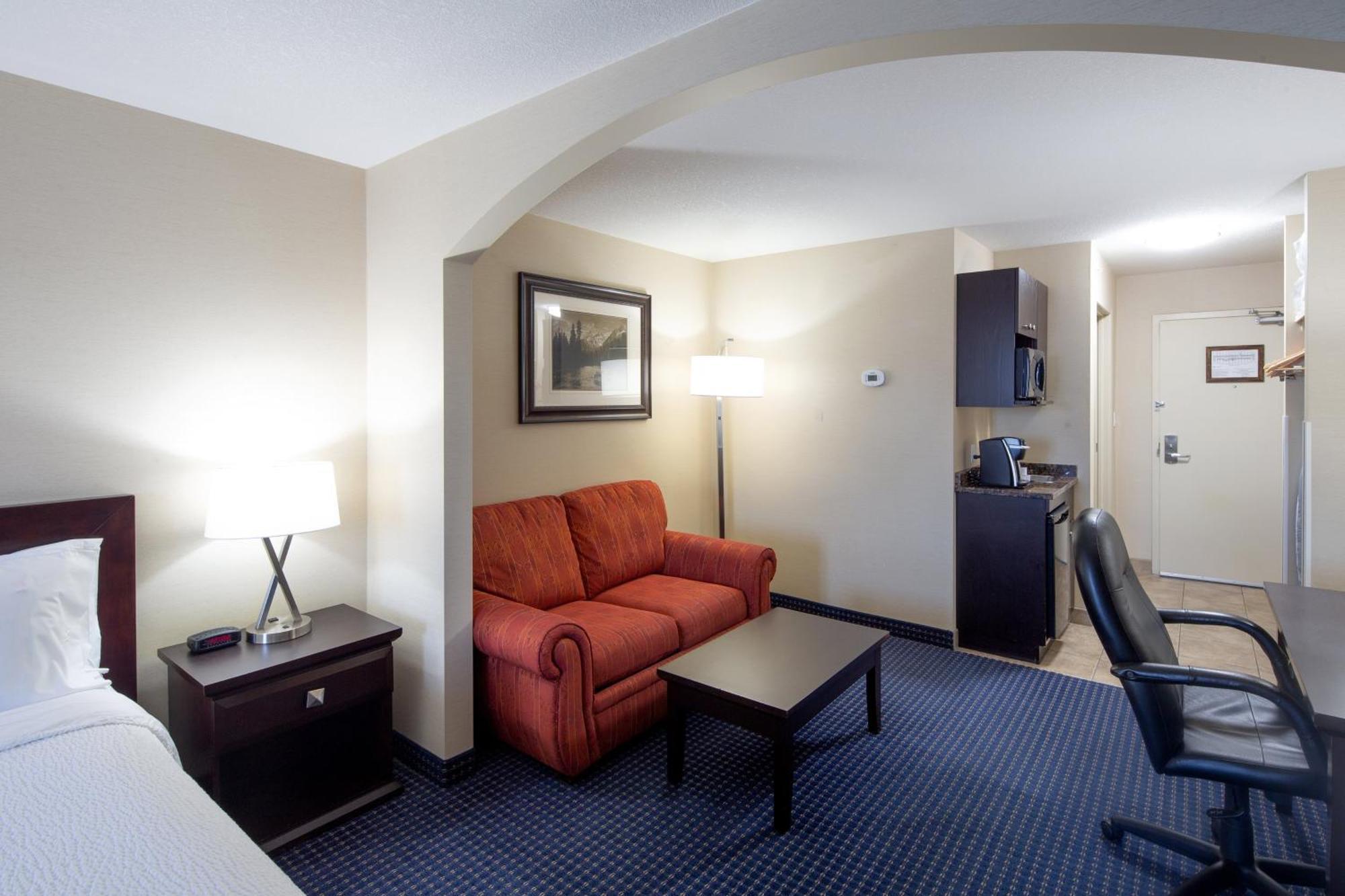 Holiday Inn Express Hotel & Suites Edson By Ihg Dış mekan fotoğraf