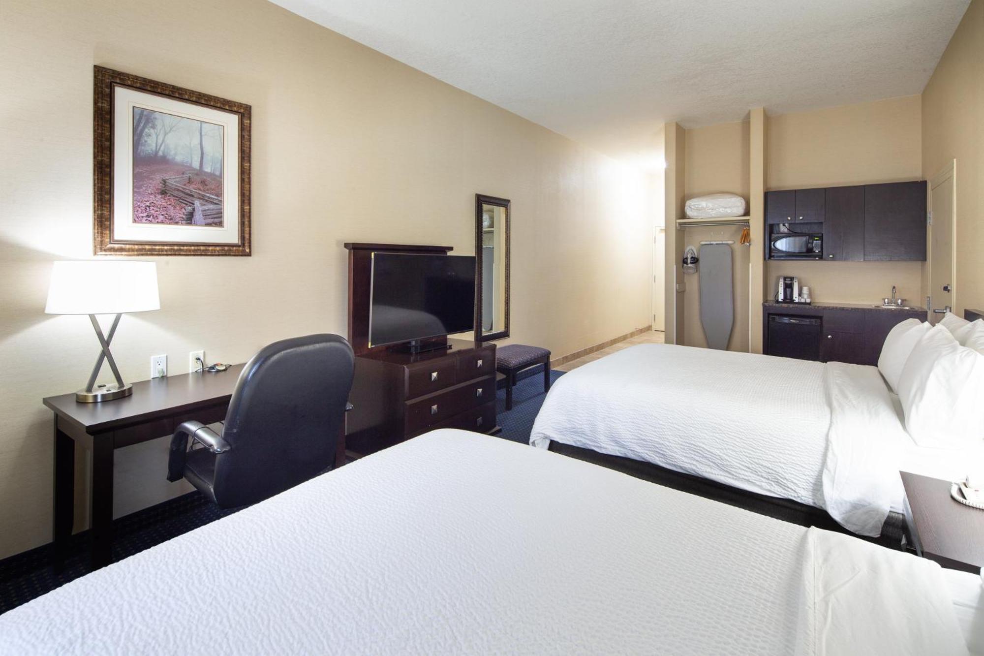 Holiday Inn Express Hotel & Suites Edson By Ihg Dış mekan fotoğraf