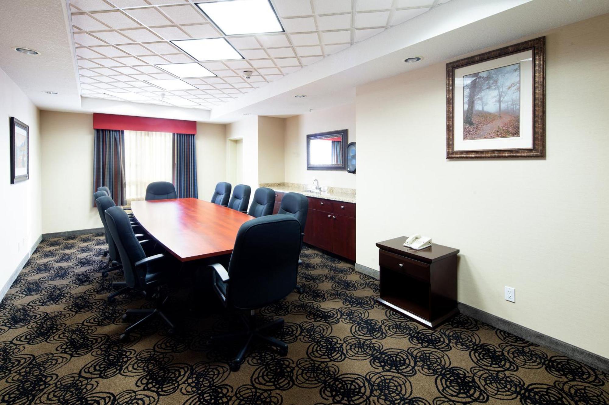 Holiday Inn Express Hotel & Suites Edson By Ihg Dış mekan fotoğraf