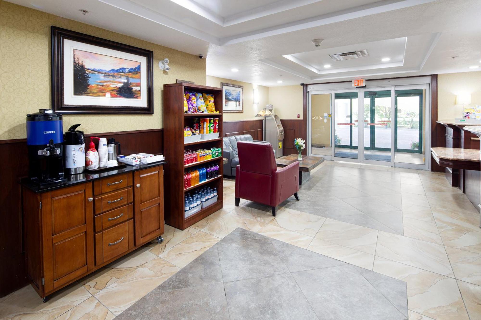 Holiday Inn Express Hotel & Suites Edson By Ihg Dış mekan fotoğraf