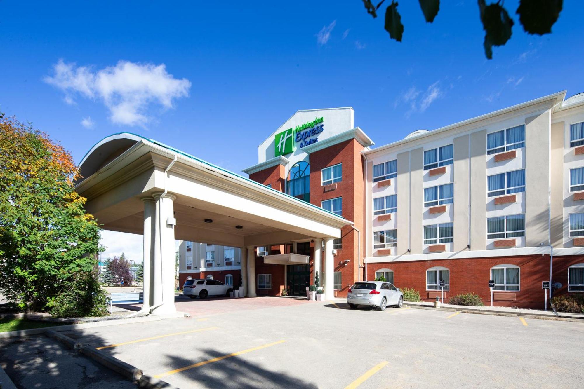 Holiday Inn Express Hotel & Suites Edson By Ihg Dış mekan fotoğraf