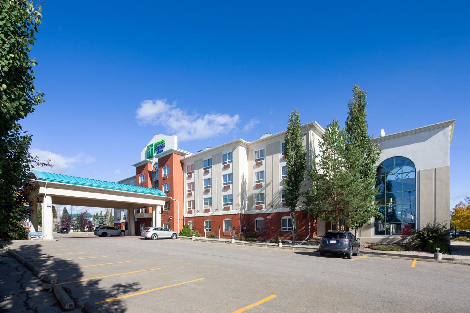 Holiday Inn Express Hotel & Suites Edson By Ihg Dış mekan fotoğraf