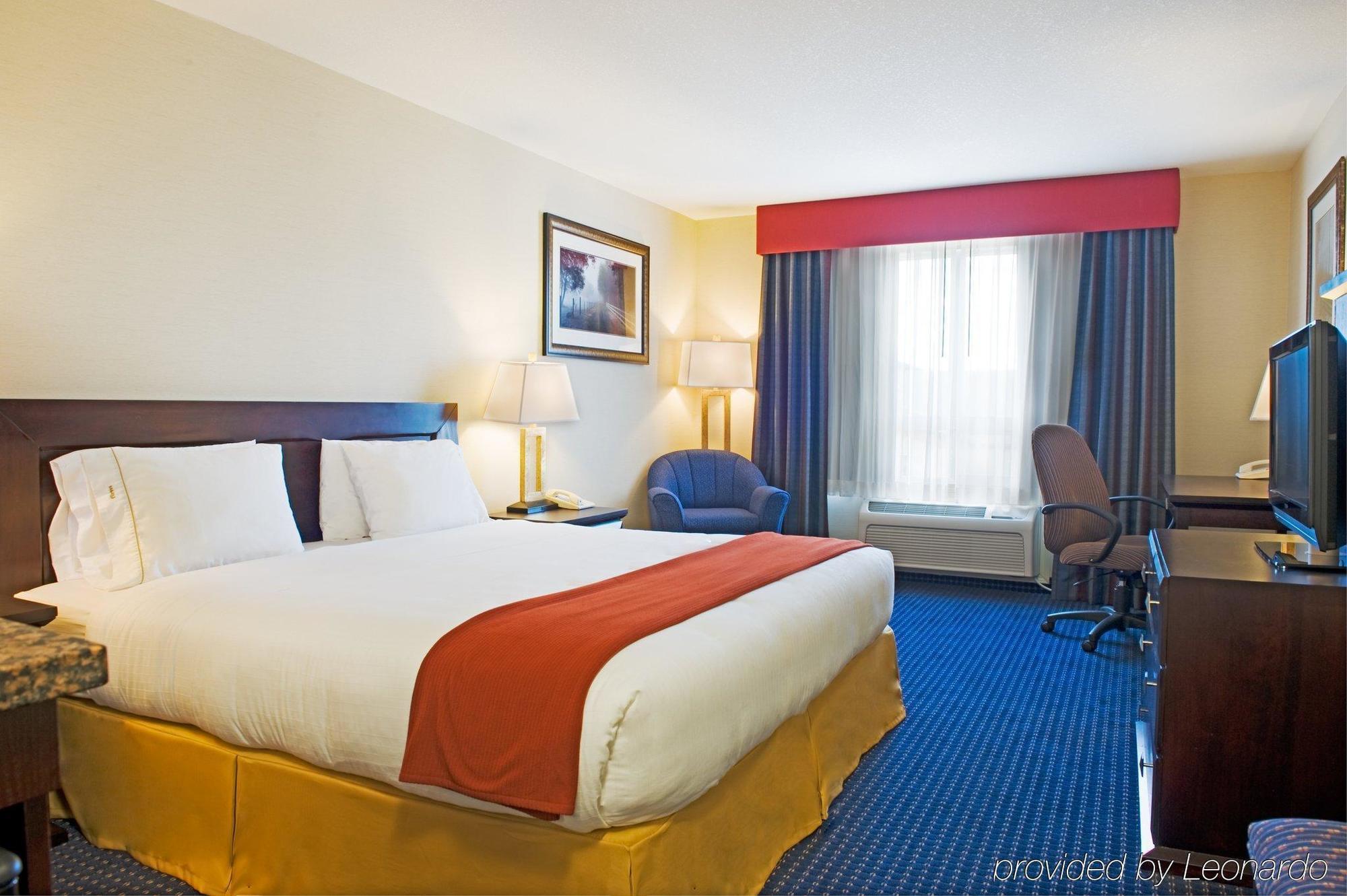 Holiday Inn Express Hotel & Suites Edson By Ihg Dış mekan fotoğraf