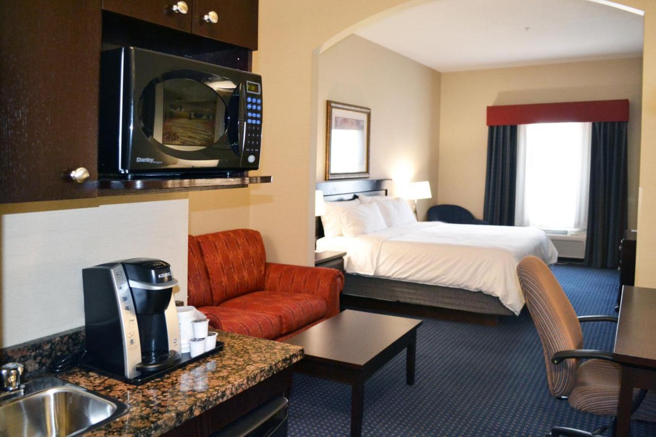 Holiday Inn Express Hotel & Suites Edson By Ihg Dış mekan fotoğraf