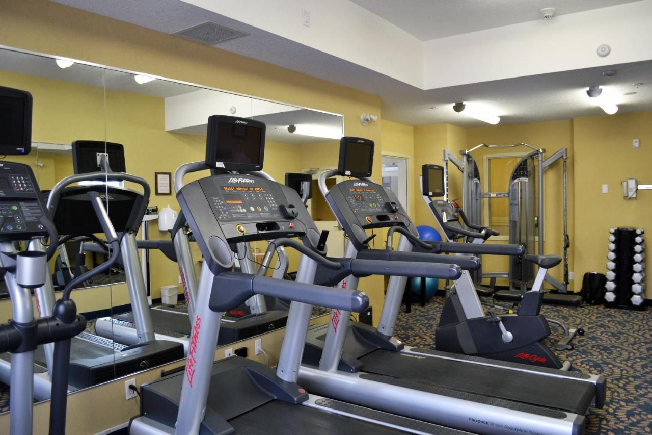 Holiday Inn Express Hotel & Suites Edson By Ihg Dış mekan fotoğraf